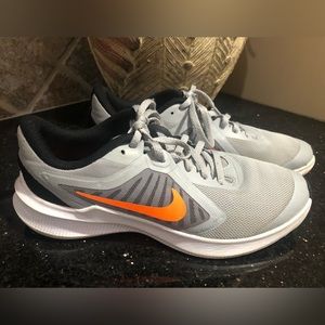 Nike Women’s Downshifter Sneakers Sz 6